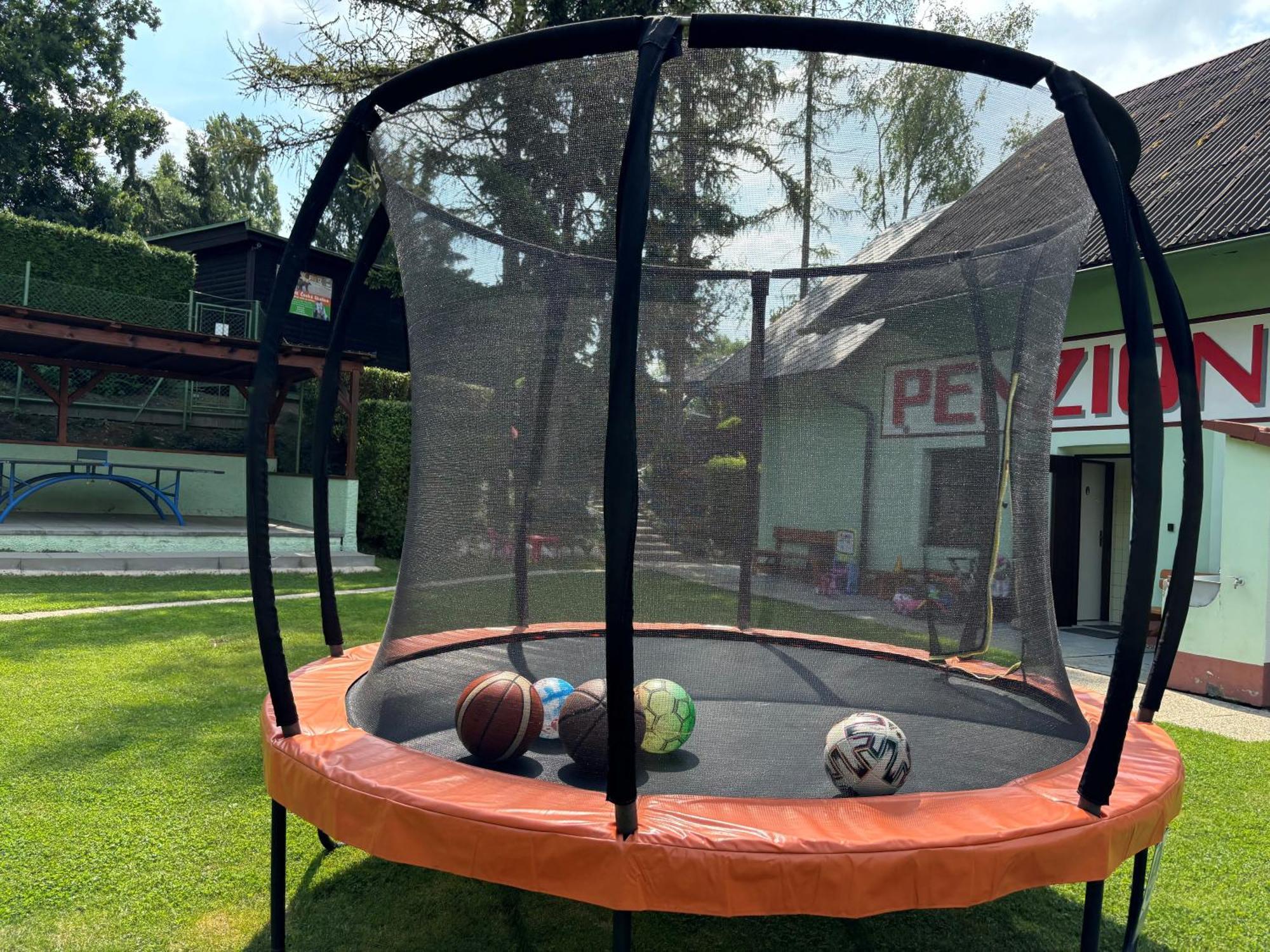 Penzion A Autokemp Wolf Česká Skalice Exteriör bild